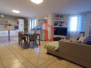 Quadrilocale in Vendita a Ardea, 153'000&euro;, 100 m²