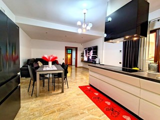 Appartamento in Vendita a Brusciano, 300'000&euro;, 140 m²