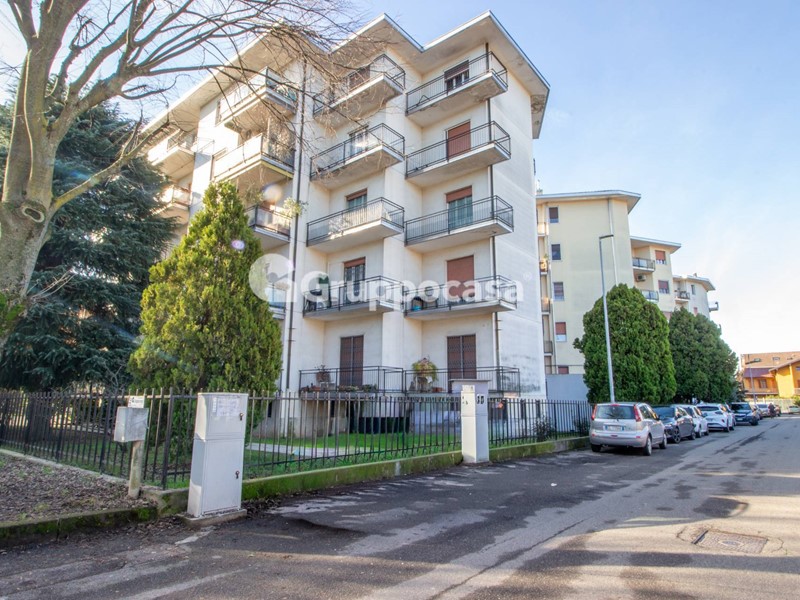 Trilocale in Vendita a Magenta, 155'000&euro;, 129 m²