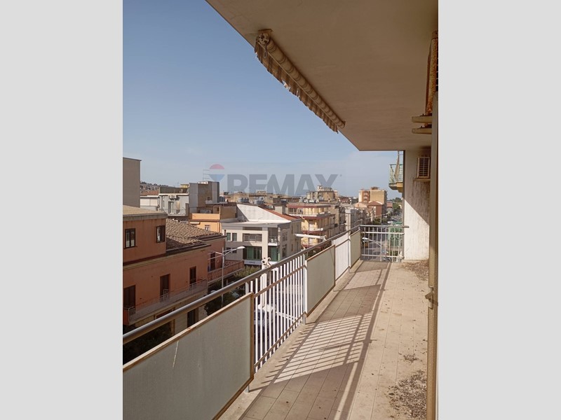 Appartamento in Vendita a Caltagirone, 97'000&euro;, 170 m²