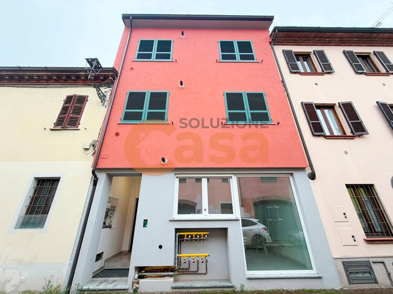 Appartamento in Vendita a Cortemaggiore, 360'000&euro;, 250 m²