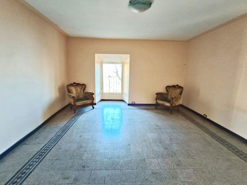 Quadrilocale in Vendita a Narni, 60'000&euro;, 150 m²