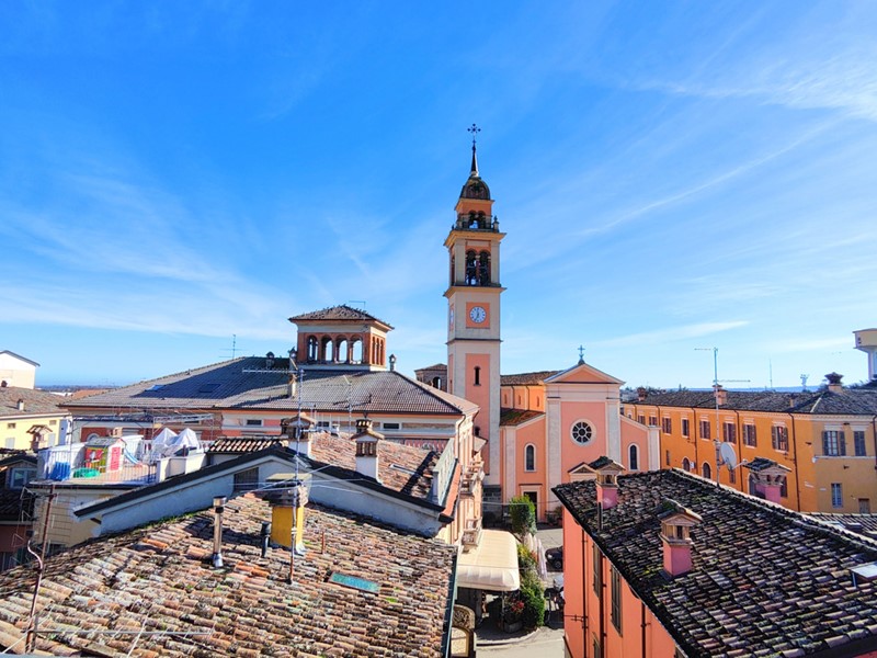 Attico in Vendita a Carpaneto Piacentino, 125'000&euro;, 75 m², arredato