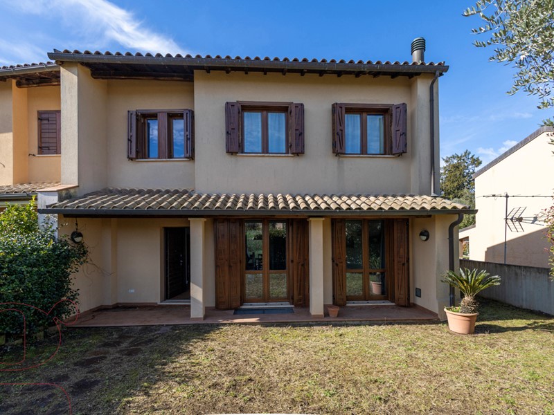 Appartamento in Vendita a Orvieto, 299'000&euro;, 170 m², con Box