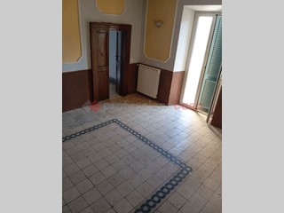 Quadrilocale in Vendita a Arsoli, 49'000&euro;, 115 m²