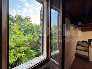 Monolocale in Vendita a Brescia, 89'000&euro;, 50 m², arredato