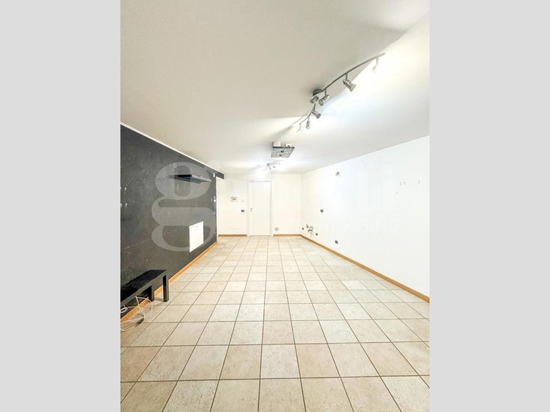 Trilocale in Vendita a Cologno Monzese, 248'000&euro;, 102 m²