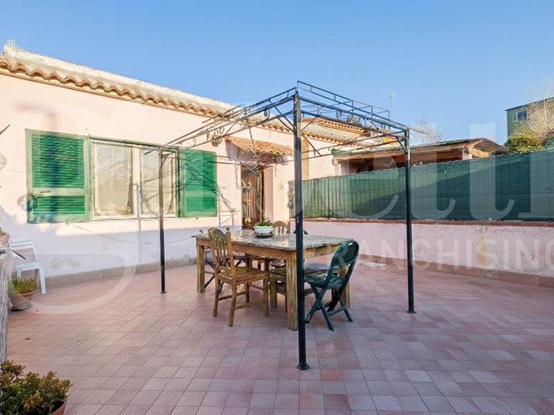 Appartamento in Vendita a Bacoli, 430'000&euro;, 150 m²