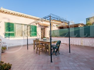 Appartamento in Vendita a Bacoli, 430'000&euro;, 150 m²