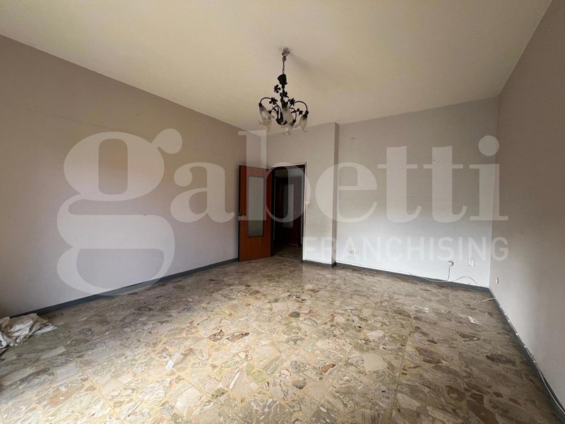 Quadrilocale in Vendita a Siracusa, 109'000&euro;, 105 m², con Box