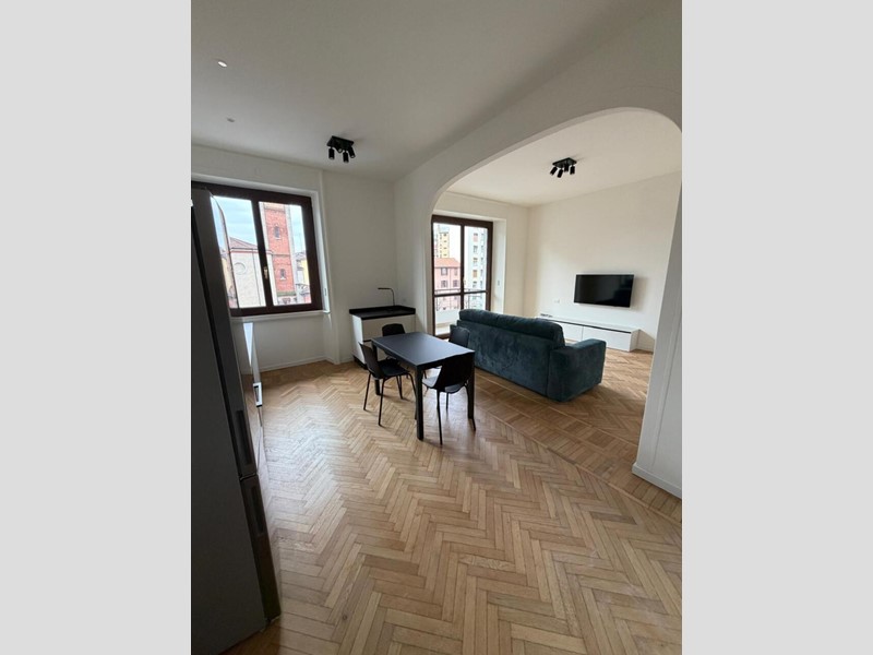 Monolocale in Affitto a Milano, 2'200&euro;, 60 m², arredato