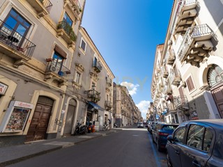 Appartamento in Vendita a Catania, 139'000&euro;, 142 m²