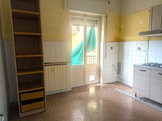 Appartamento in Vendita a Serra Riccò, 48'000&euro;, 64 m²