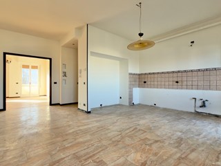 Quadrilocale in Vendita a Verolanuova, 115'000&euro;, 147 m², con Box