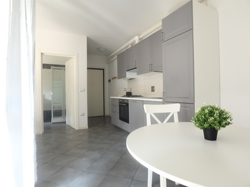 Monolocale in Affitto a Bologna, zona Est, 950&euro;, 39 m², arredato, con Box