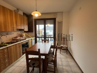 Quadrilocale in Affitto a Senigallia, 900&euro;, 85 m², arredato