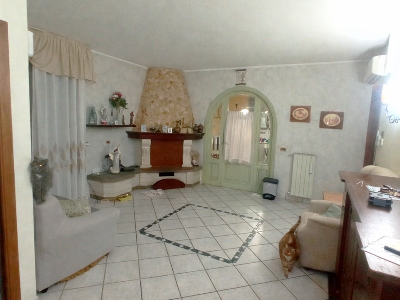 Quadrilocale in Vendita a Montopoli in Val d'Arno, zona Capanne, 172'000&euro;, 90 m², con Box