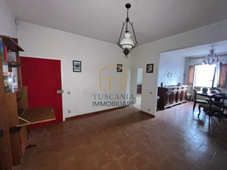Appartamento in Vendita a Casole d'Elsa, 115'000&euro;, 75 m², arredato, con Box
