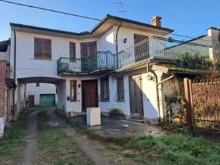 Quadrilocale in Vendita a Ottobiano, 47'250&euro;, 171 m²
