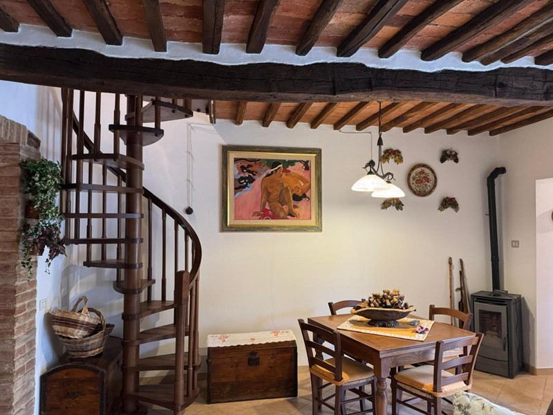 Quadrilocale in Vendita a Monticiano, zona Iesa, 85'000&euro;, 74 m², arredato