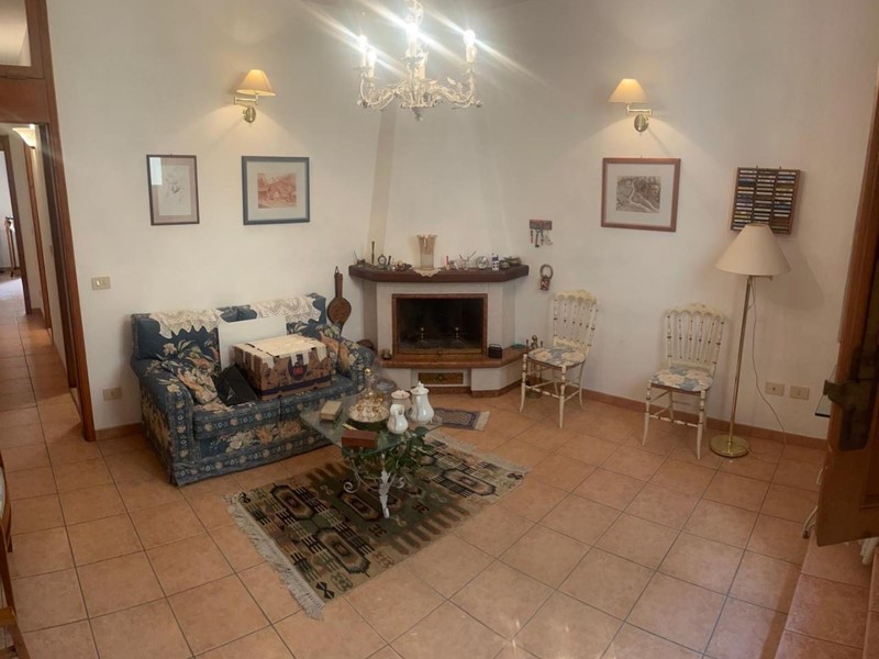 Appartamento in Vendita a Ponsacco, 130'000&euro;, 160 m², arredato, con Box