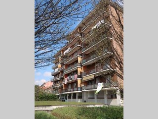 Quadrilocale in Vendita a Pioltello, 123'750&euro;, 137 m²