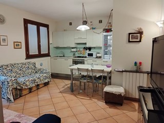 Trilocale in Affitto a Camaiore, 4'000&euro;, 65 m², arredato