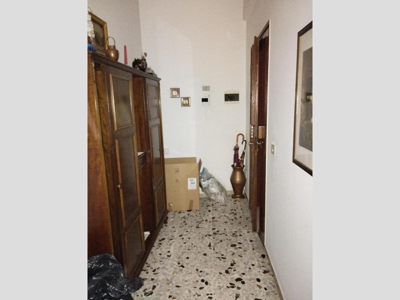 Trilocale in Vendita a Vinci, zona Sovigliana, 120'000&euro;, 65 m²