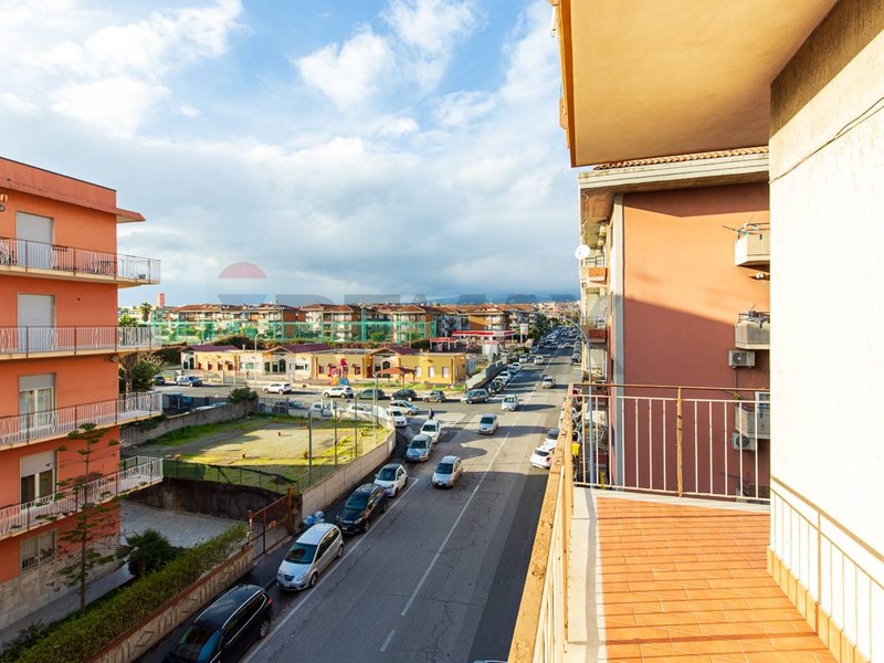 Trilocale in Vendita a Catania, 119'000&euro;, 100 m²