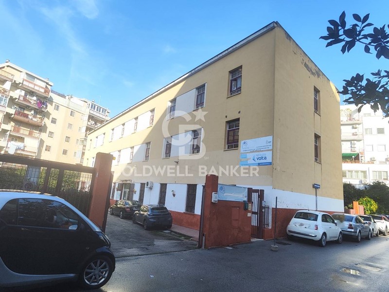 Appartamento in Affitto a Bari, 3'500&euro;, 430 m²