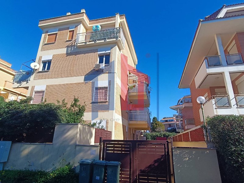 Trilocale in Vendita a Ardea, 80'000&euro;, 70 m²