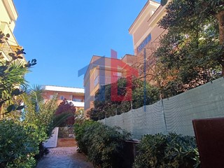 Trilocale in Vendita a Ardea, 80'000&euro;, 70 m²