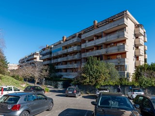 Bilocale in Vendita a Roma, 209'000&euro;, 54 m²