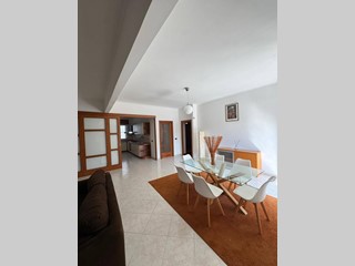 Trilocale in Affitto a Caserta, 900&euro;, 140 m²