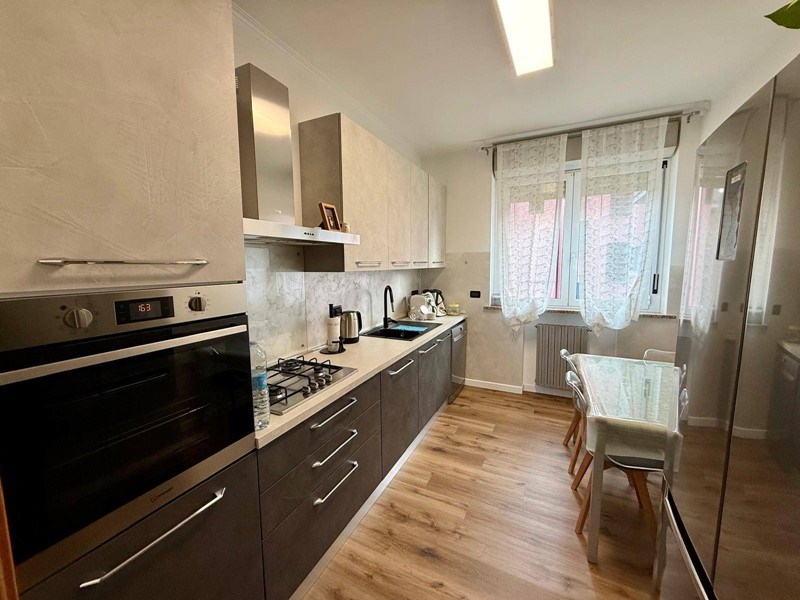 Appartamento in Vendita a Alessandria, 145'000&euro;, 120 m²