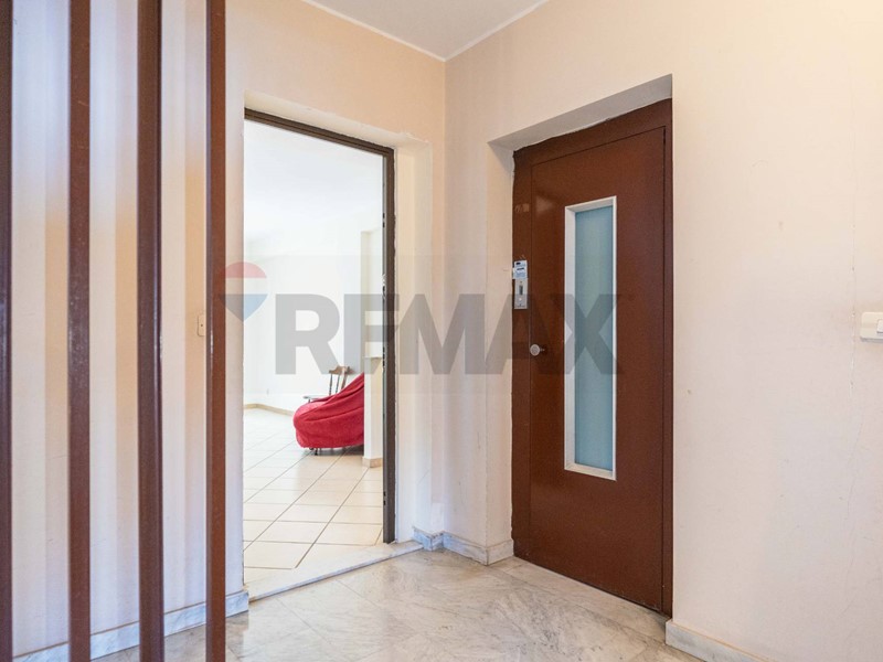 Appartamento in Vendita a Catania, 120'000&euro;, 115 m²