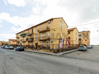Appartamento in Vendita a Biancavilla, 52'000&euro;, 91 m²