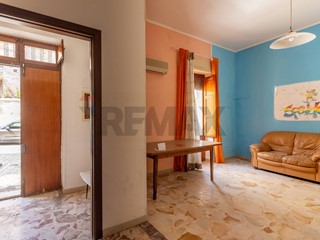 Appartamento in Vendita a Melilli, 45'000&euro;, 115 m²