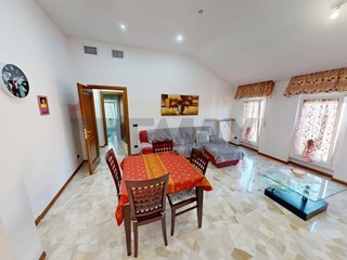 Trilocale in Vendita a Pavia, 229'000&euro;, 115 m²