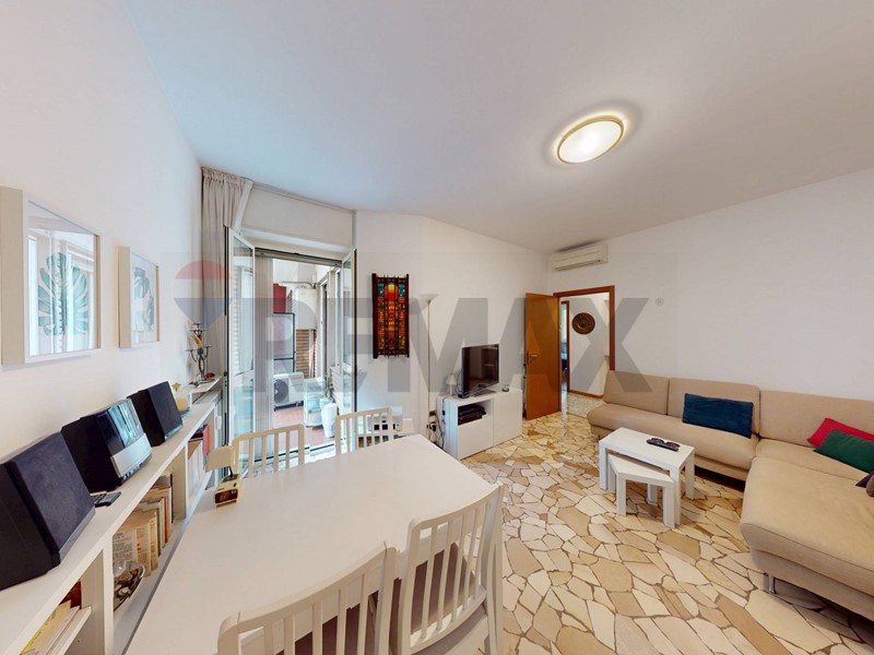 Bilocale in Vendita a Milano, 387'000&euro;, 70 m²