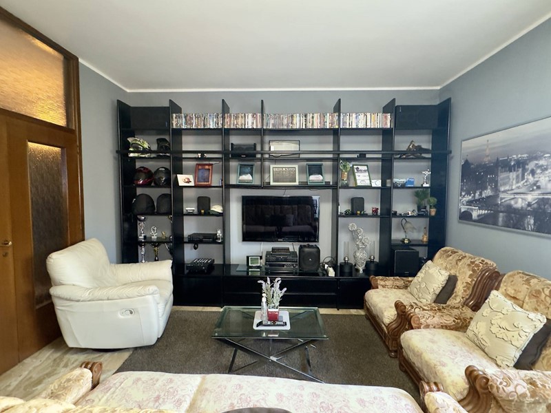 Trilocale in Vendita a Cassina de' Pecchi, 269'000&euro;, 120 m²