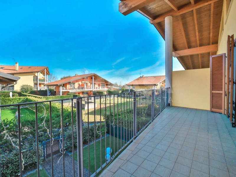 Quadrilocale in Vendita a Cornate d'Adda, 240'000&euro;, 148 m²