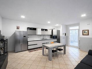 Trilocale in Vendita a San Prospero, 174'000&euro;, 125 m²