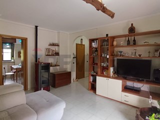 Appartamento in Vendita a Castelluccio dei Sauri, 85'000&euro;, 110 m²