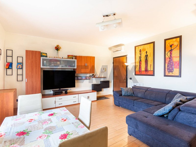 Trilocale in Vendita a Carpiano, 215'000&euro;, 101 m²