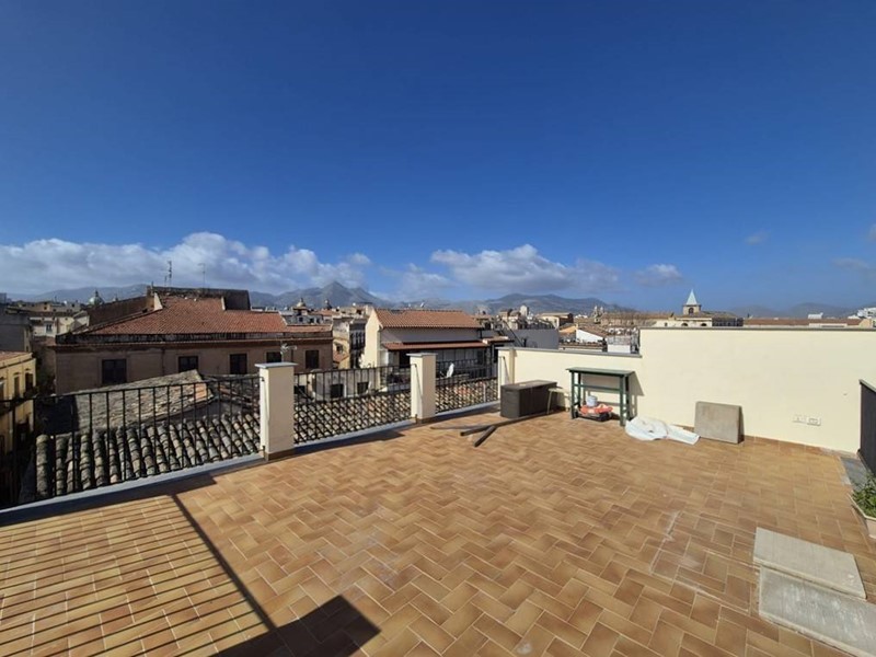 Quadrilocale in Affitto a Palermo, 800&euro;, 95 m²