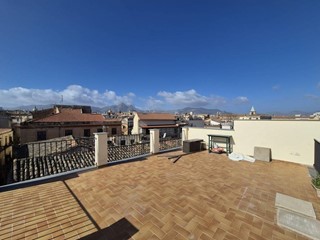 Quadrilocale in Affitto a Palermo, 800&euro;, 95 m²