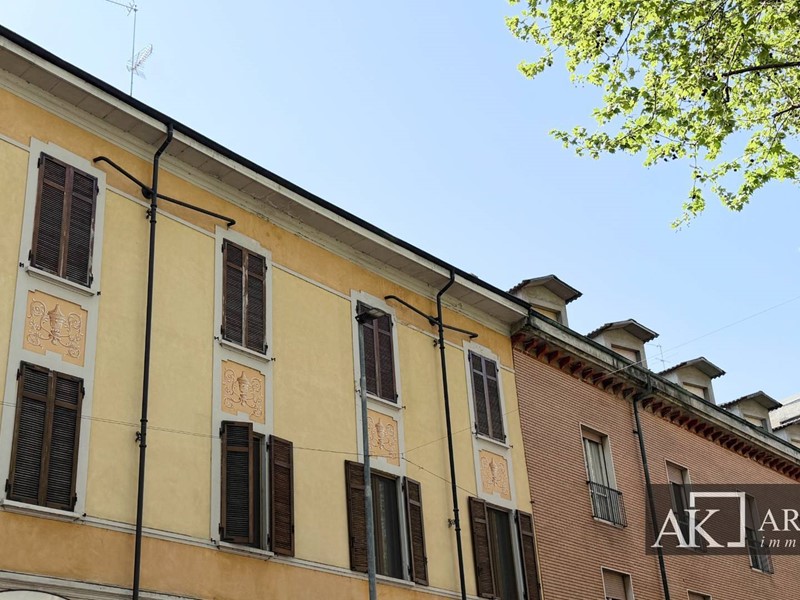 Quadrilocale in Vendita a Novara, 350'000&euro;, 240 m²
