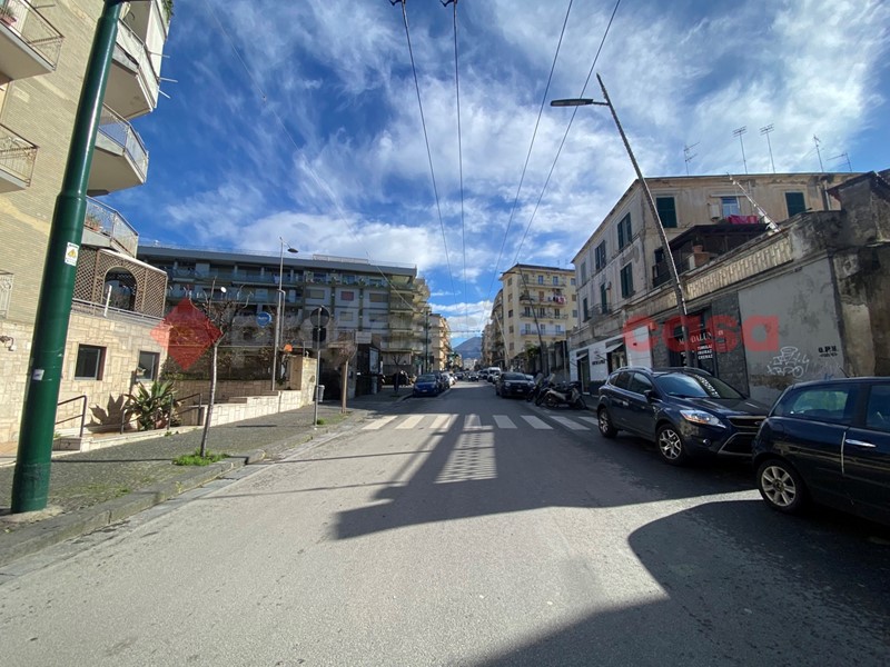 Bilocale in Vendita a Portici, 240'000&euro;, 75 m², arredato