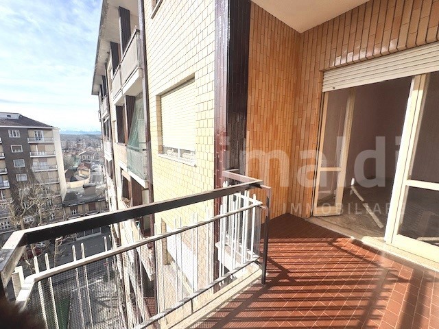 Quadrilocale in Vendita a Beinasco, 139'000&euro;, 100 m², arredato